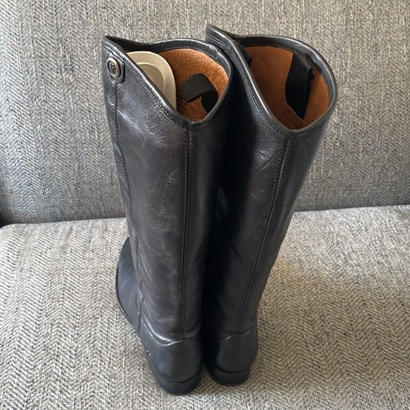 Frye Melissa Black leather boots Size: 7.5B - Picture 9 of 16